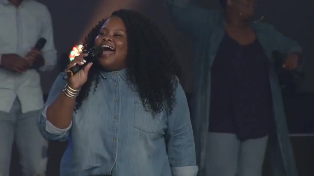 Tasha Cobbs Leonard -  O Mighty Ones