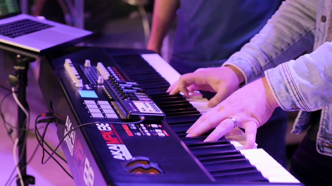 How to Communicate with Your Worship Keyboardist